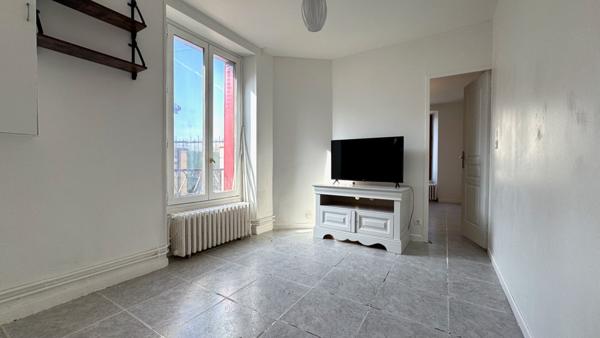 Appartement Corbeil Essonnes 2 pièce(s) 30.57 m2
