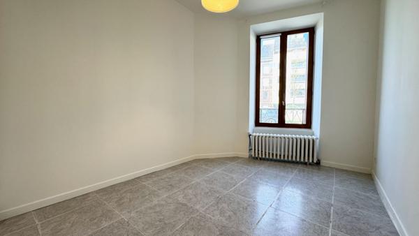 Appartement Corbeil Essonnes 2 pièce(s) 30.57 m2
