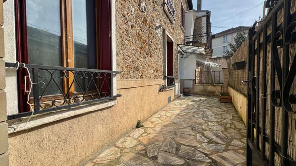 Appartement Corbeil Essonnes 2 pièce(s) 30.57 m2
