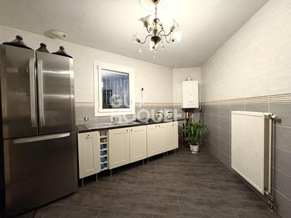 Maison Type 5 de 120m² avec garage et jardin sur la commune de Saint-Fons