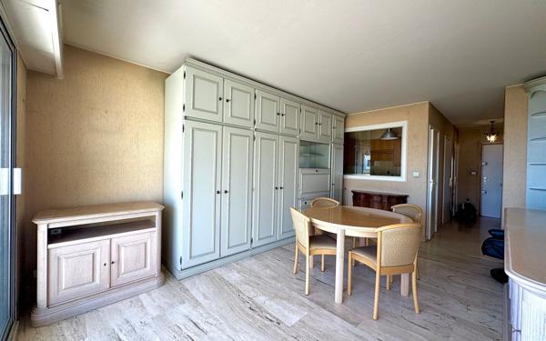 Appartement à vendre    1 pièce • 31,38 m2 Nice