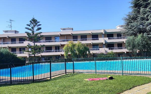 Appartement à vendre    1 pièce • 31,38 m2 Nice