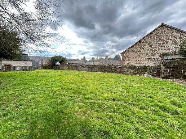 Maison Lassay Les Chateaux 7 pièce(s) 204 m2