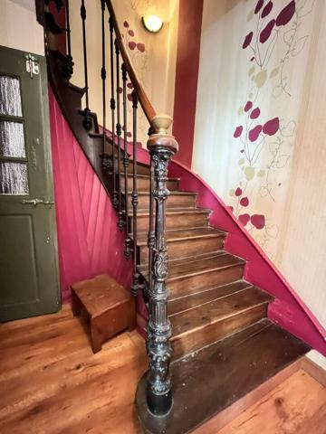 Maison Lassay Les Chateaux 7 pièce(s) 204 m2