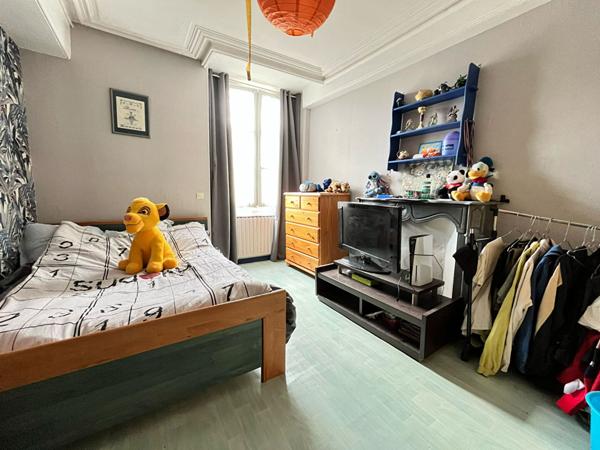 Maison Lassay Les Chateaux 7 pièce(s) 204 m2