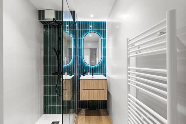 APPARTEMENT TOUT CONFORT AVEC TERRASSE AU COEUR DE STE MAXIME