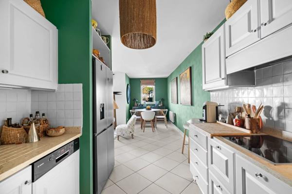 APPARTEMENT TOUT CONFORT AVEC TERRASSE AU COEUR DE STE MAXIME