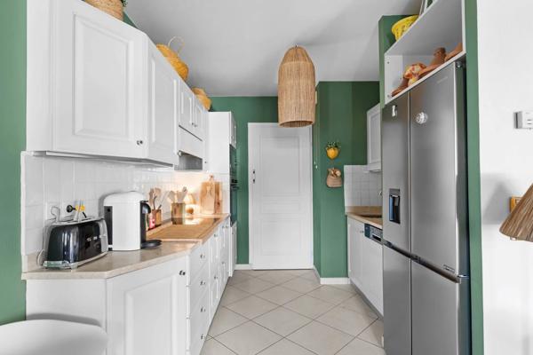 APPARTEMENT TOUT CONFORT AVEC TERRASSE AU COEUR DE STE MAXIME