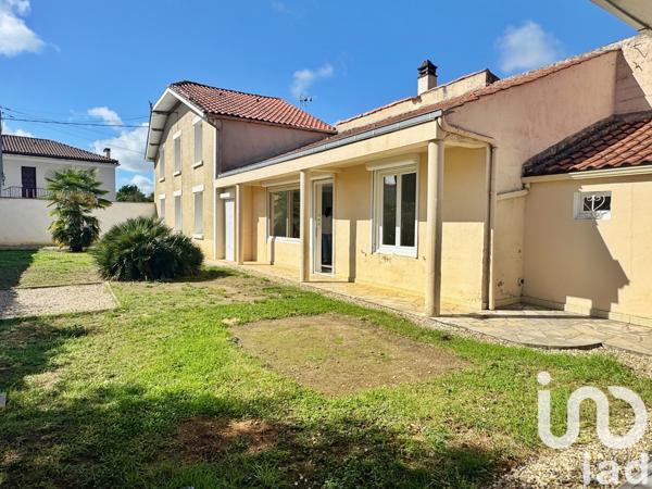 Maison à vendre 7 pièces 205 m² Mansle-les-Fontaines