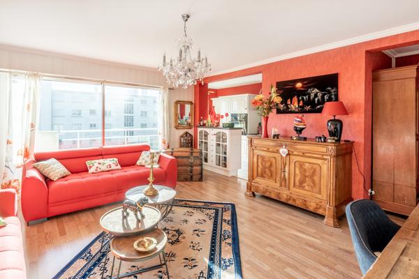 Lumineux 2 pièces avec balcon et parking