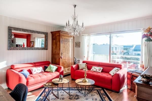 Lumineux 2 pièces avec balcon et parking