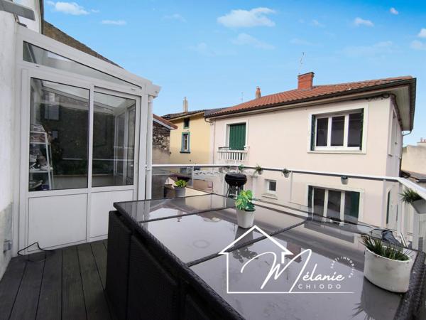 Maison de ville rénovée 4 chambres garage cour terrasse