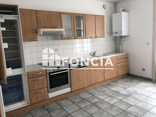 Location Appartement 5 pièces 110.5 m² - 16 AVENUE D'ARCHES Charleville Mezieres 08000