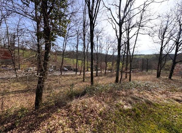 TERRAIN A BATIR DE 1480 m2 SUR LA COMMUNE DE AUTY Auty