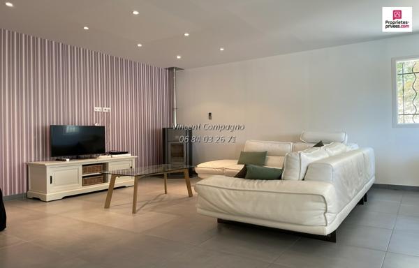 Villa 170 m², 8 pièces, 6 chambres, piscine, grand garage et terrain