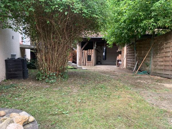 Cadaujac dans un environnement calme maison traditionnelle