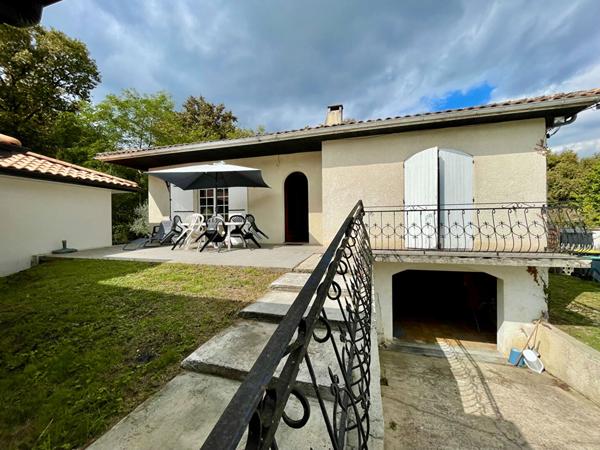 Cadaujac dans un environnement calme maison traditionnelle