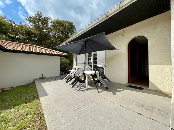 Cadaujac dans un environnement calme maison traditionnelle