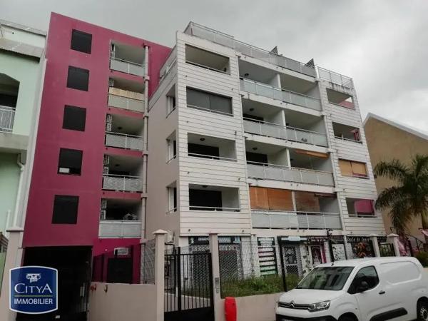Appartement à louer 1 pièce 26m² Saint-Denis (97490)