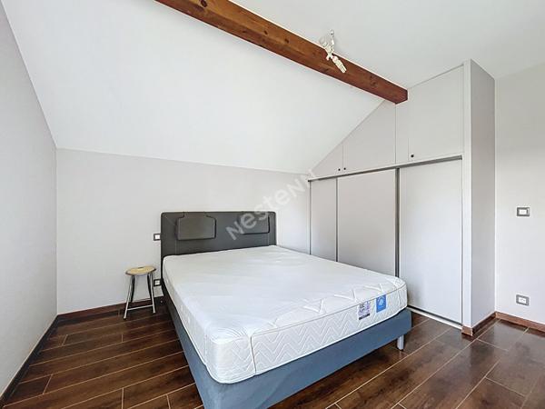 Maison individuelle de 120.91 m², avec terrain plat de 937 m², située en plein coeur du village prisé d'Epagny-Metz-Tessy