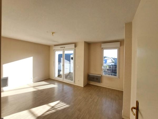 Appartement + terrasse + parking