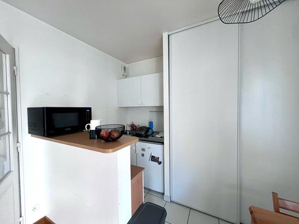 Appartement Suresnes 1 pièce(s) 26 m2