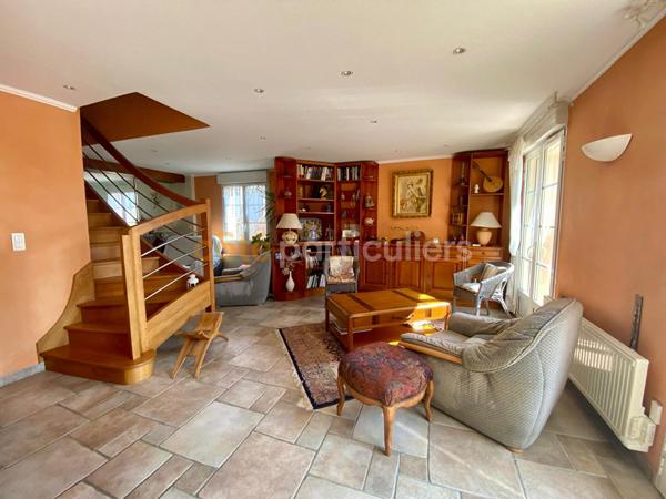 Vente Maison151,64 m² - 5 Pièces - SAINT MARTIN SOUS MONTAIGU (71640)