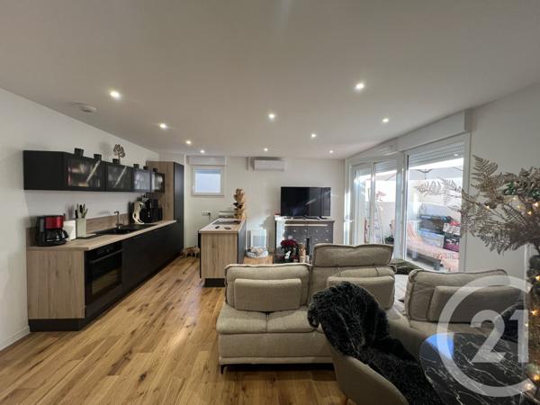 Appartement F3 à vendre  3 pièces - 65 m2 COGOLIN - 83