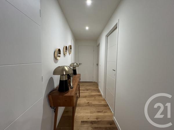 Appartement F3 à vendre  3 pièces - 65 m2 COGOLIN - 83