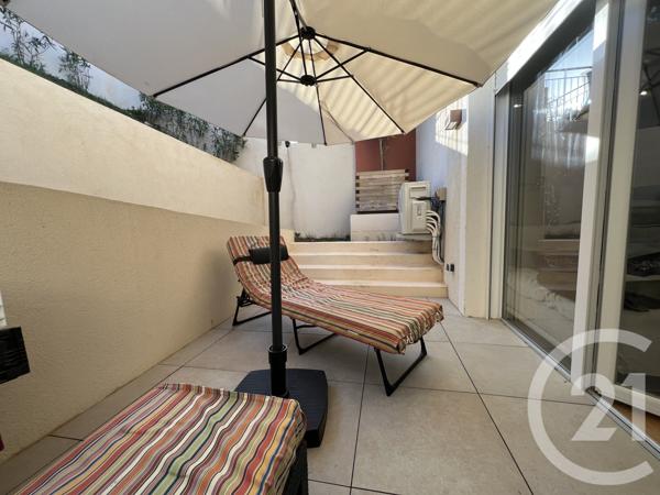Appartement F3 à vendre  3 pièces - 65 m2 COGOLIN - 83