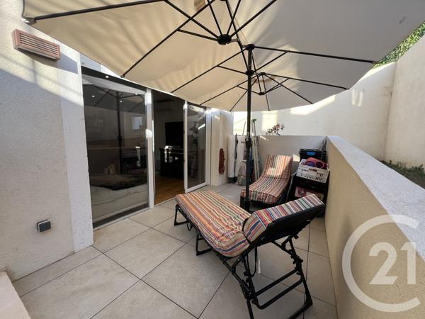 Appartement F3 à vendre  3 pièces - 65 m2 COGOLIN - 83