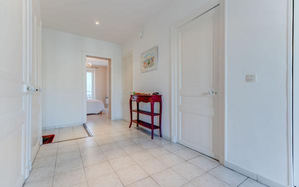 Appartement à vendre    3 pièces • 85 m2 Nice