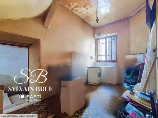 Maison à rénover, ensemble de village avec garage