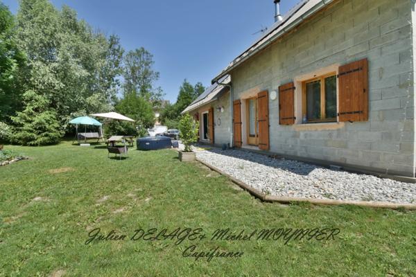 Maison T6 à UBAYE SERRE PONCON (04)