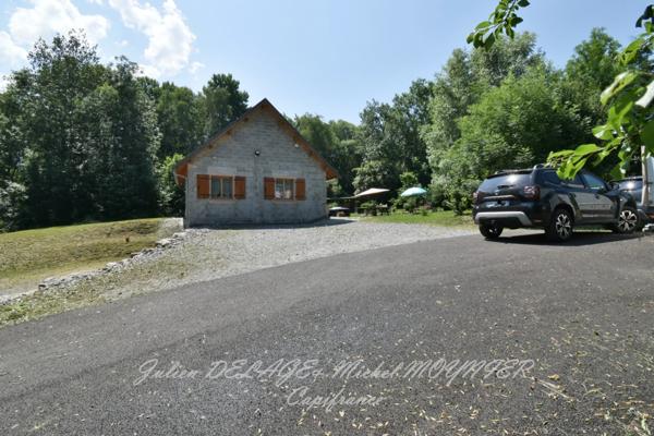 Maison T6 à UBAYE SERRE PONCON (04)