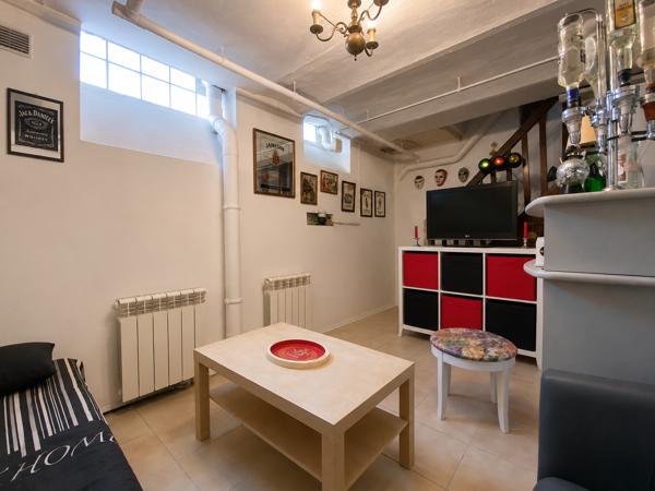 Maison
         5 pièces
        - 70 m² 397 000 € *