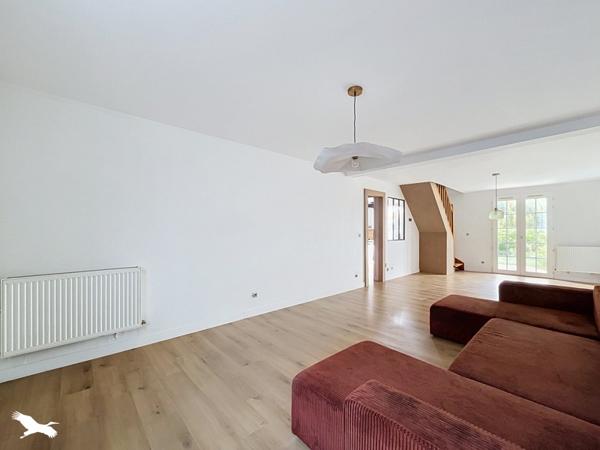 Maison 206 700 € Rochefort 4 p 102 m² DPE D