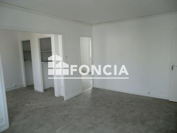 Location Appartement 4 pièces 60.82 m² - 13 RUE EMILE ZOLA Saint Martin D'heres 38400