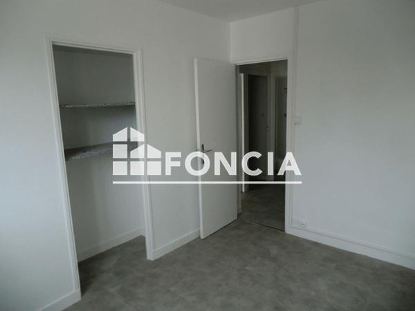Location Appartement 4 pièces 60.82 m² - 13 RUE EMILE ZOLA Saint Martin D'heres 38400