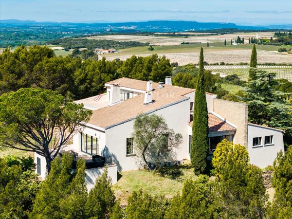 Propriété avec vue dominante au cœur de Châteauneuf-du-Pape