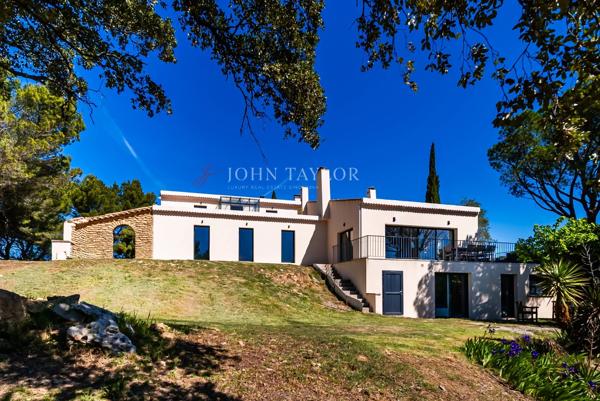 Propriété avec vue dominante au cœur de Châteauneuf-du-Pape