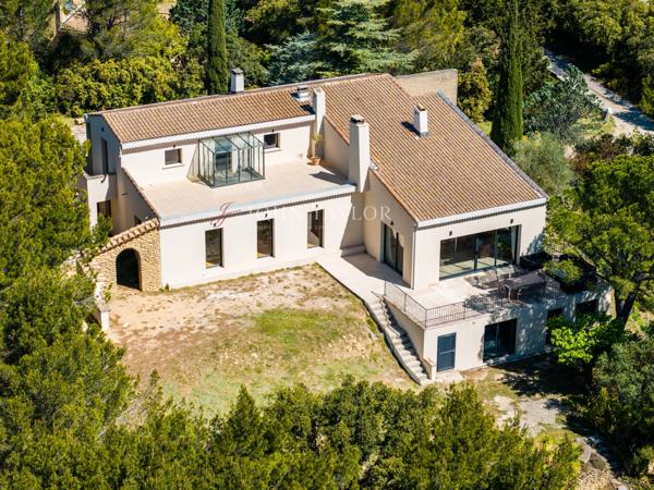 Propriété avec vue dominante au cœur de Châteauneuf-du-Pape