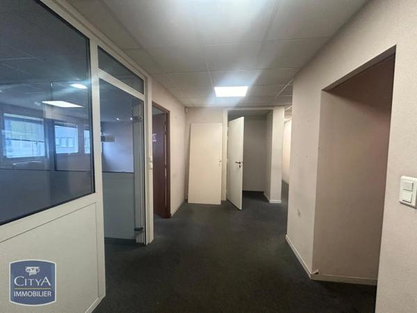 Vente local commercial 156m²