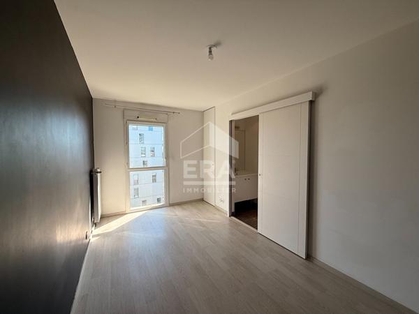 Appartement T5 lumineux avec grande terrasse à louer à La Courrouze, Rennes
