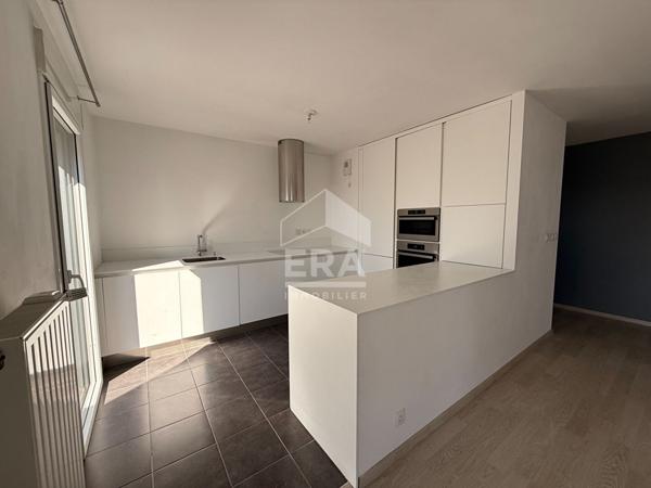 Appartement T5 lumineux avec grande terrasse à louer à La Courrouze, Rennes