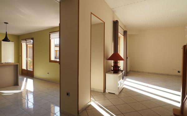 Maison à vendre    6 pièces •  Crécy-sur-Serre