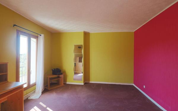 Maison à vendre    6 pièces •  Crécy-sur-Serre