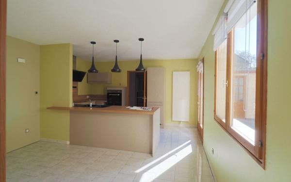 Maison à vendre    6 pièces •  Crécy-sur-Serre