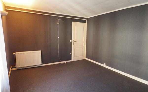 Maison à vendre    6 pièces •  Crécy-sur-Serre