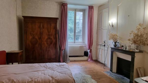 TULLE -Grand Duplex de caractère de 130 m2 à rénover